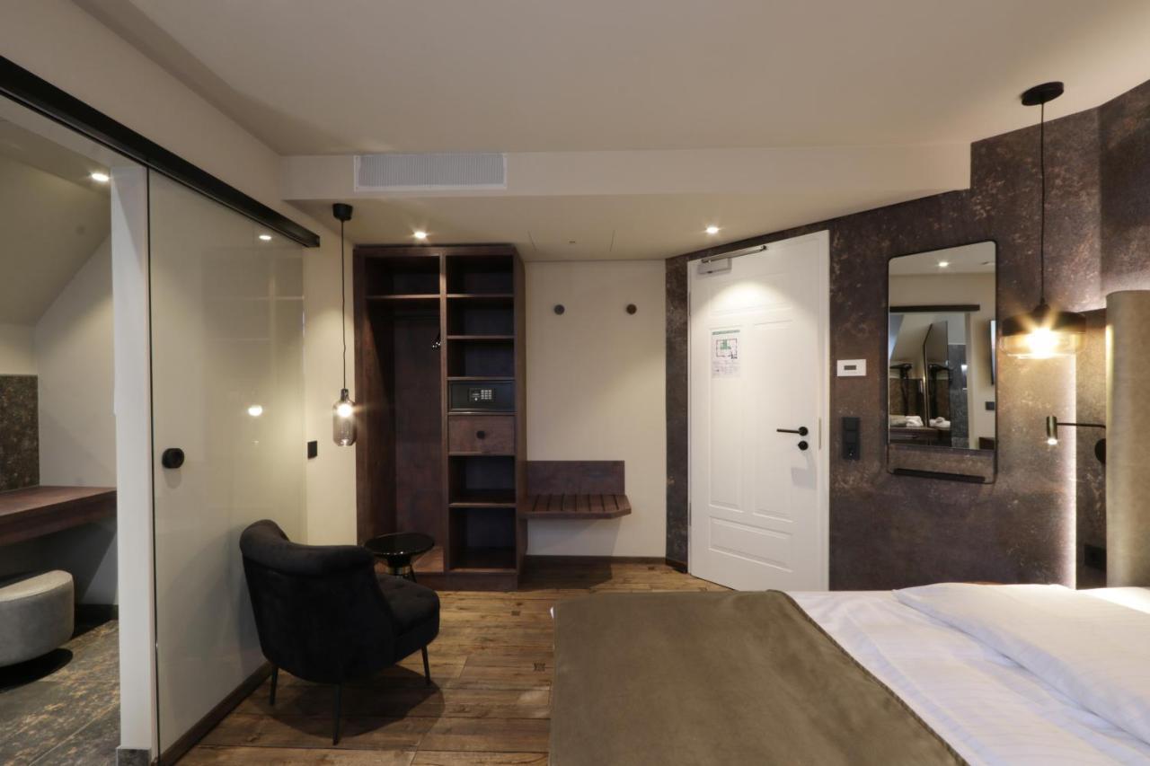 Reinhardts Hotel บูเคน ภายนอก รูปภาพ